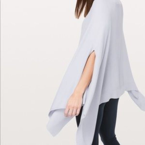 Lululemon Forward Flow Shawl Cape in Gray - Picture 3 of 7